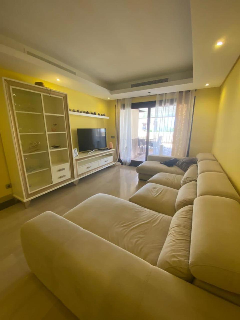 Appartement En Primera Linea En Estepona
