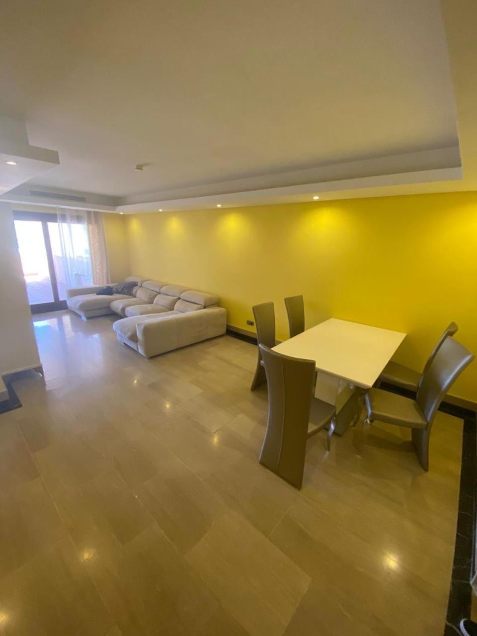Apartment En Primera Linea En *