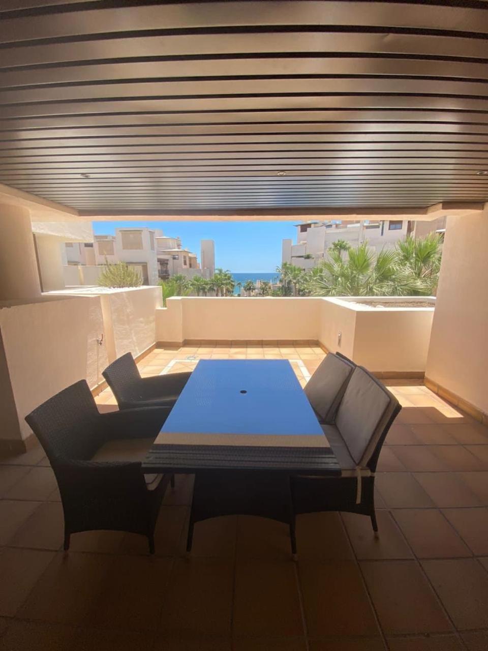 Apartment En Primera Linea En *
