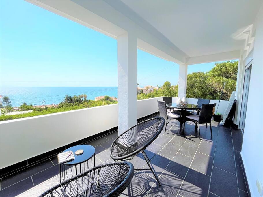 Villa Cortes - 20 Minutes From Puerto Banus *