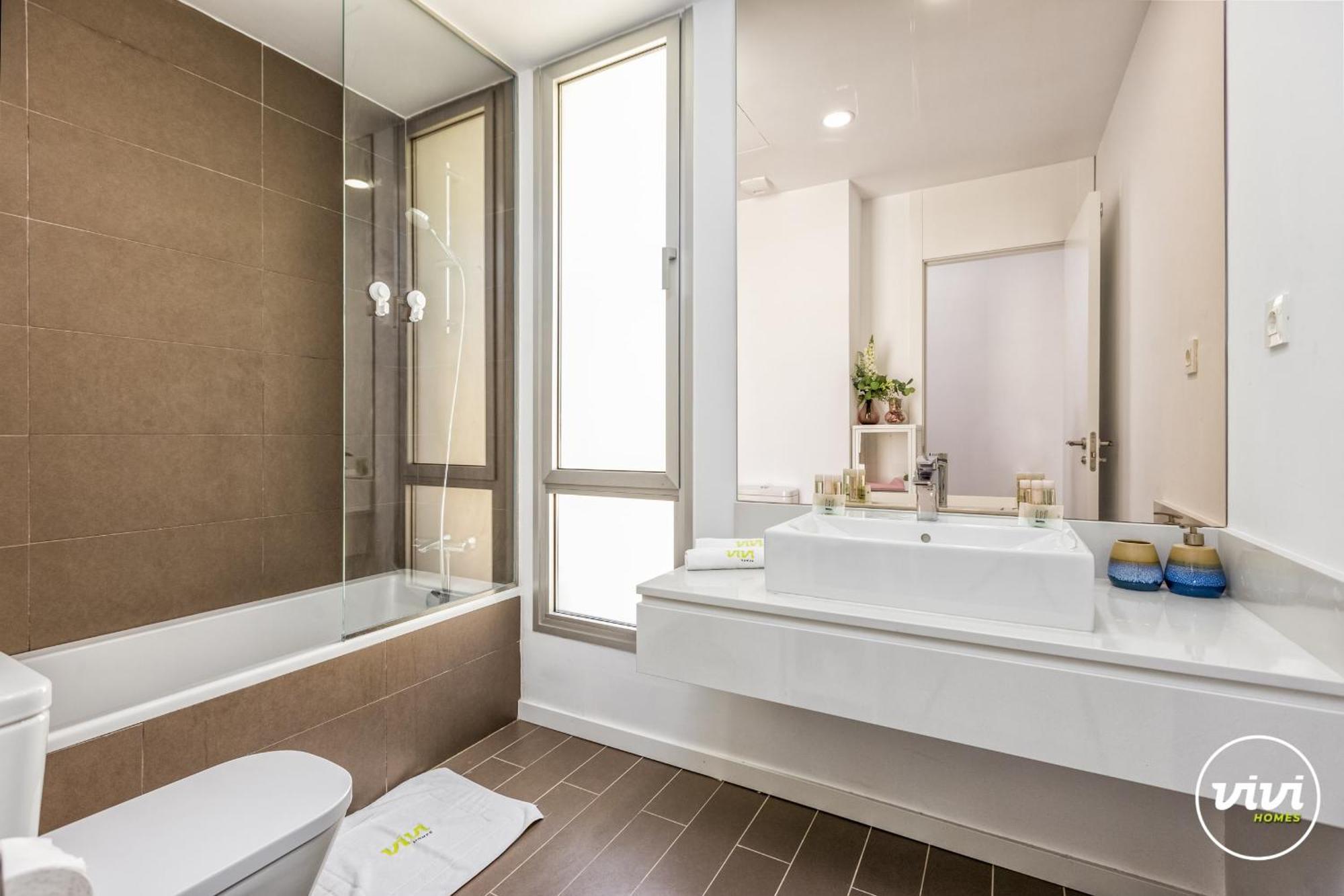Vivi Homes - Lima Pool, Sunny Terrace &