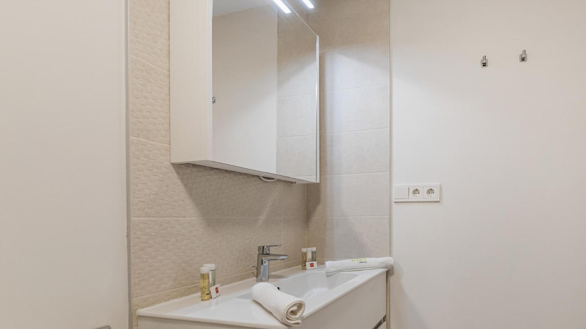 Vivi Homes - Roli Pool, Terrace, Golf &