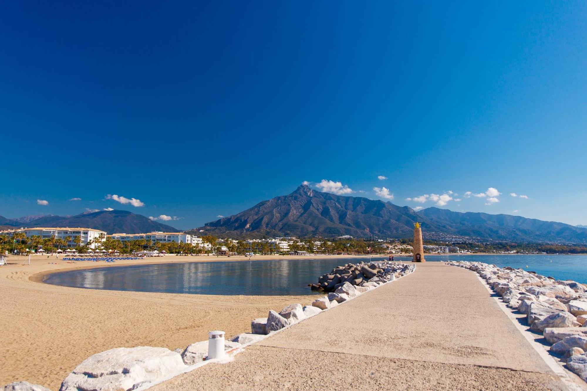 Sunset Golf Penthouse - Happy Apartment Estepona