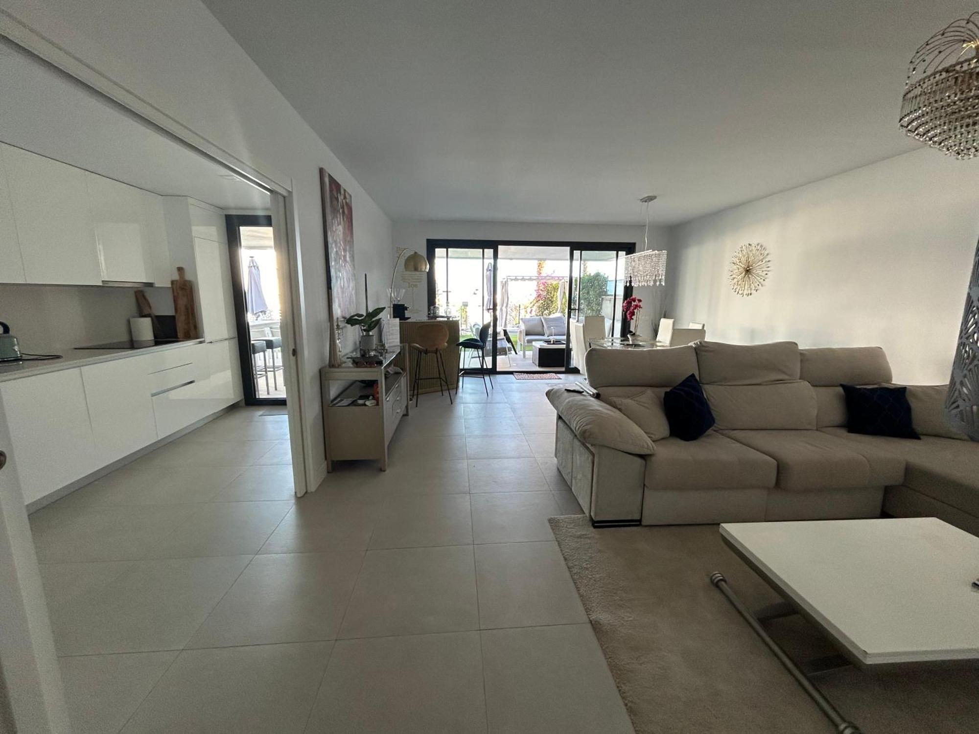 Appartement Casa Casu New Stunning 3 Bed Raised Ground Floor & Huge Balcony With Sea Pool & Mountain View Indoor & Outdoor Swimming Pools & Gym Walking Distance To Port Traveller Award 2023