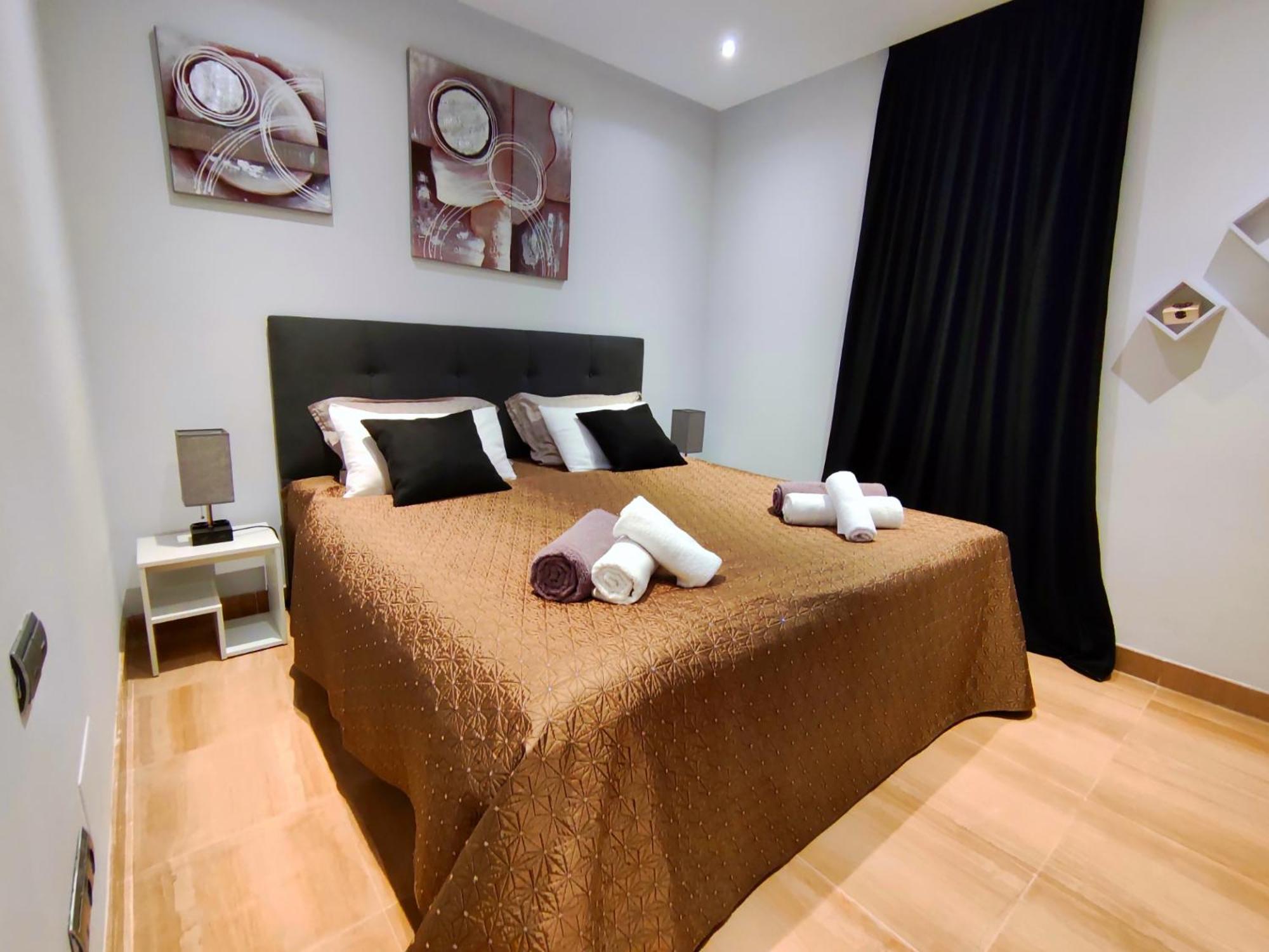 Luxury 2 Bedrooms Private Heated Pool Ehhouse