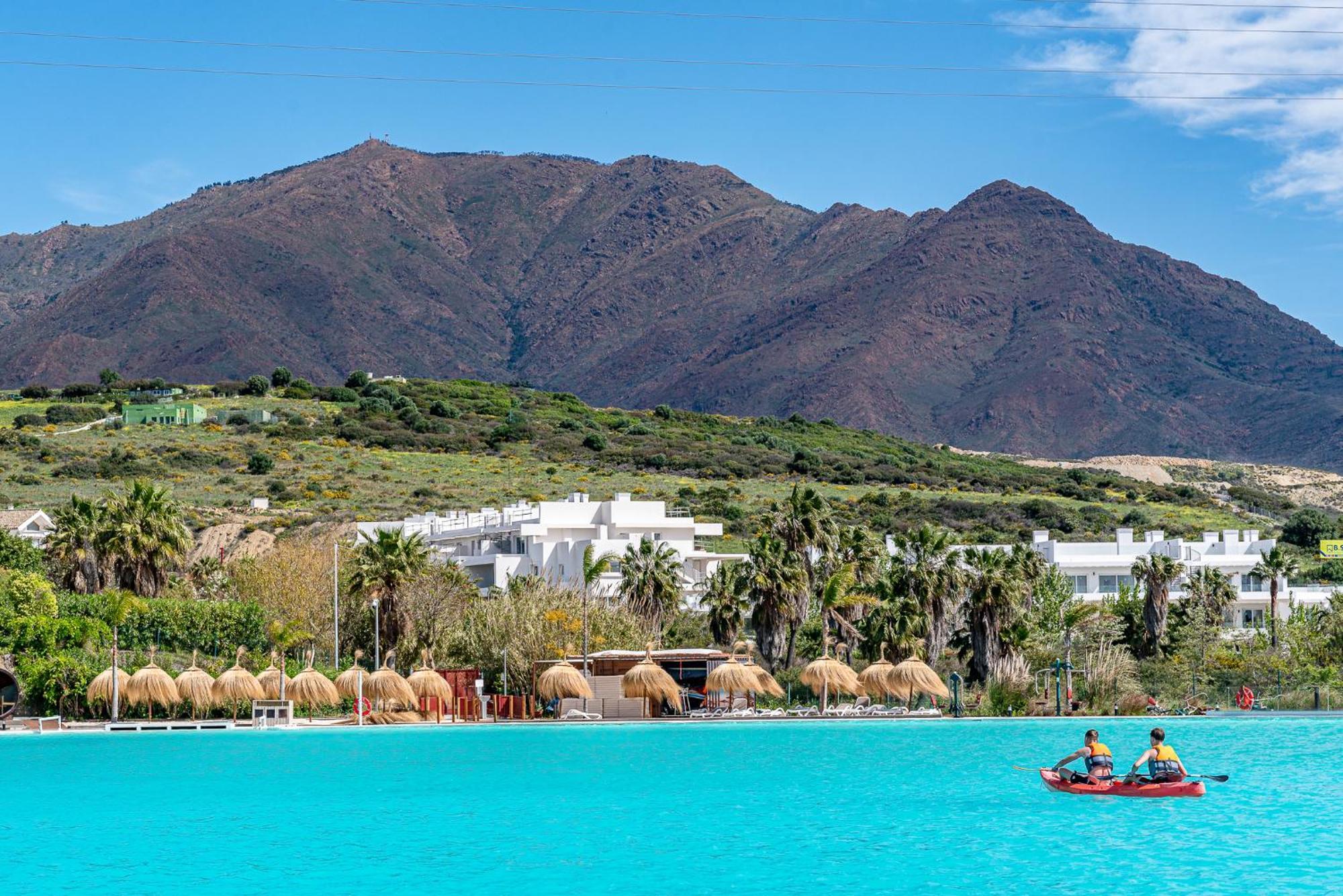 Apartment Paradise Lagoon Alcazaba By Hostlovers *