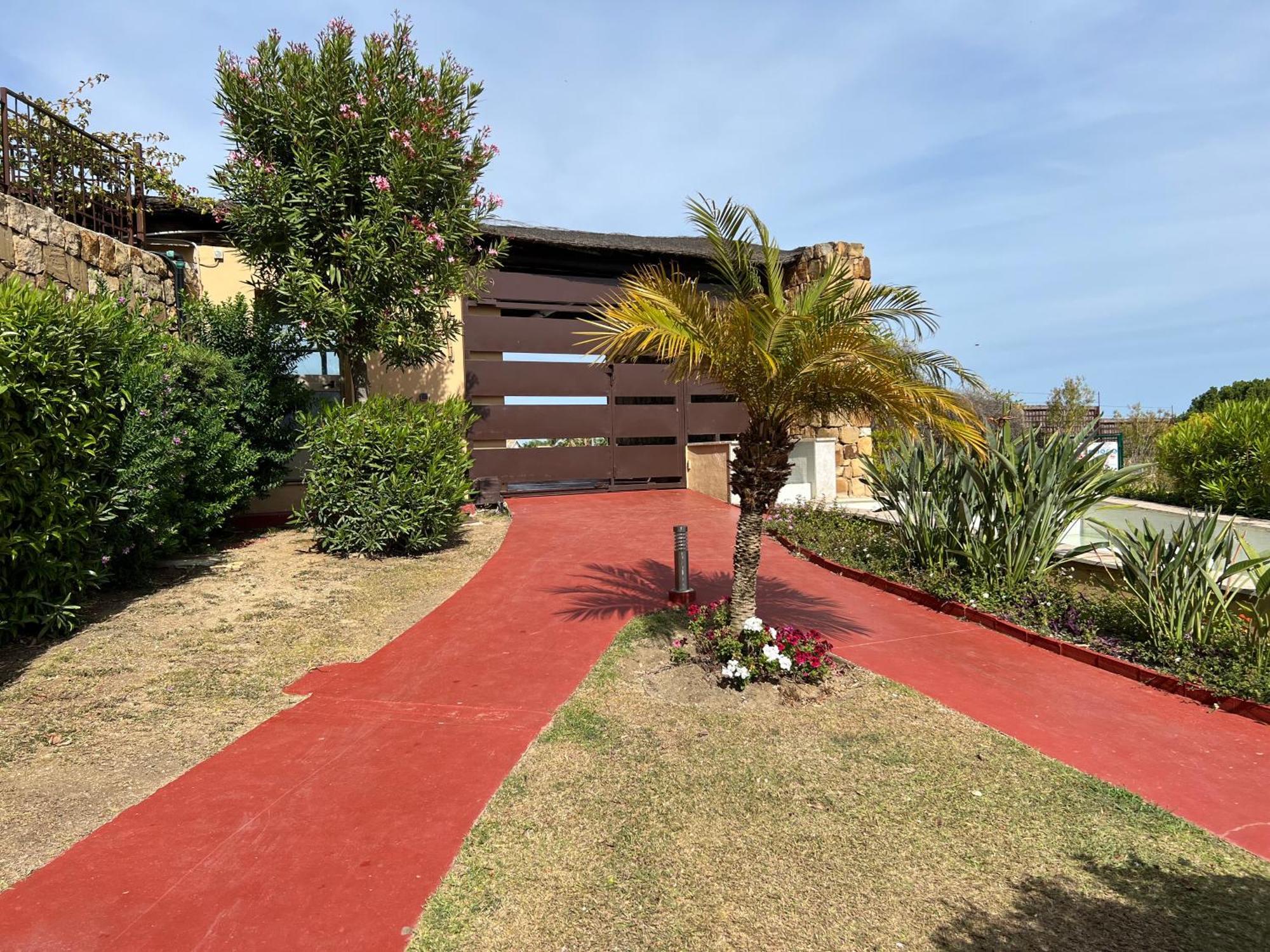 Impresionante De Lujo Con Jardin Estepona