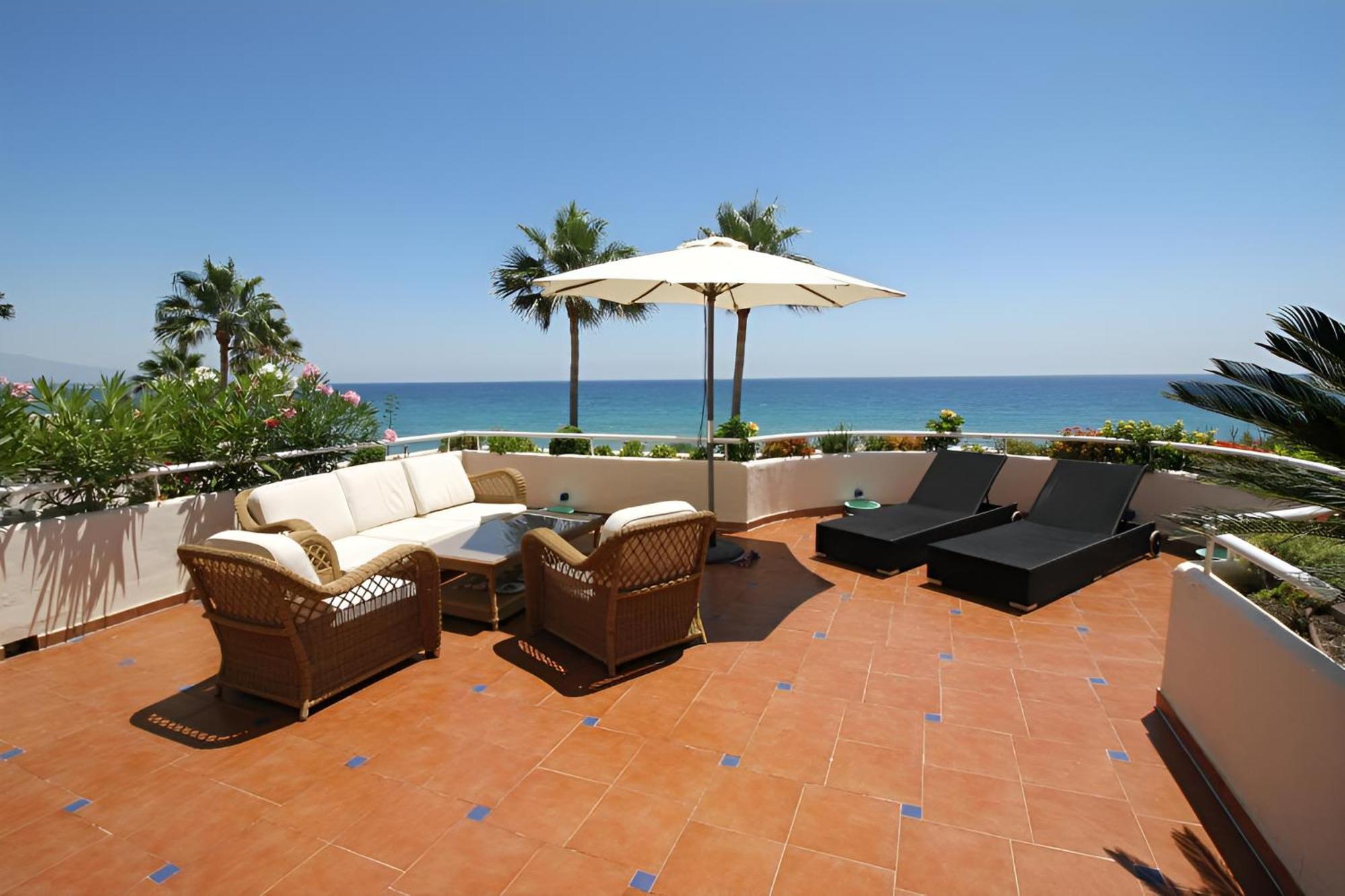 Seaside Vista Terrace: Panoramic Costa Del Sol Retreat