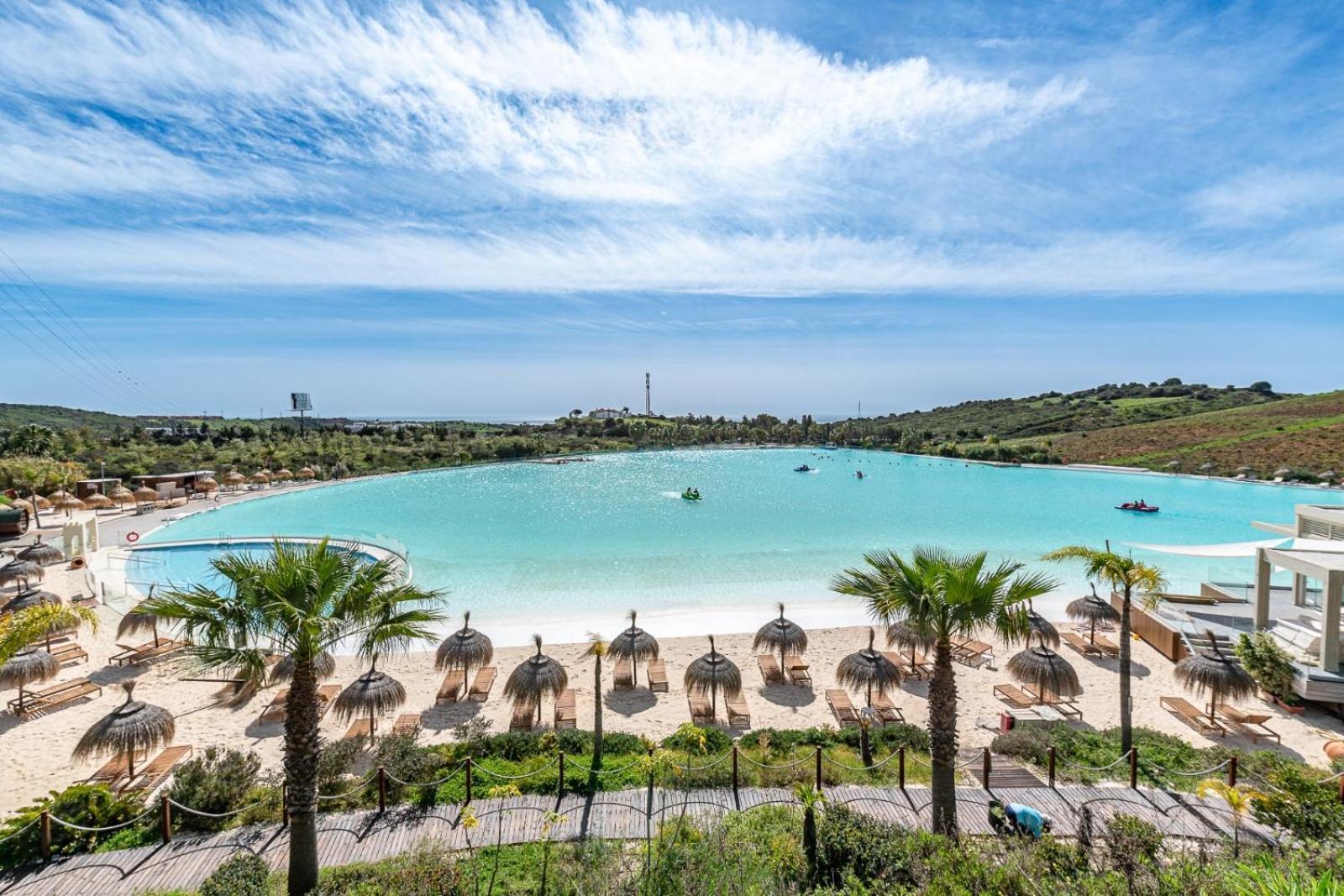 Paradise Lagoon Alcazaba By Hostlovers Apartment