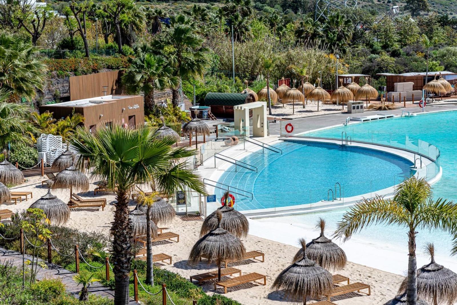 Paradise Lagoon Alcazaba By Hostlovers Apartment *