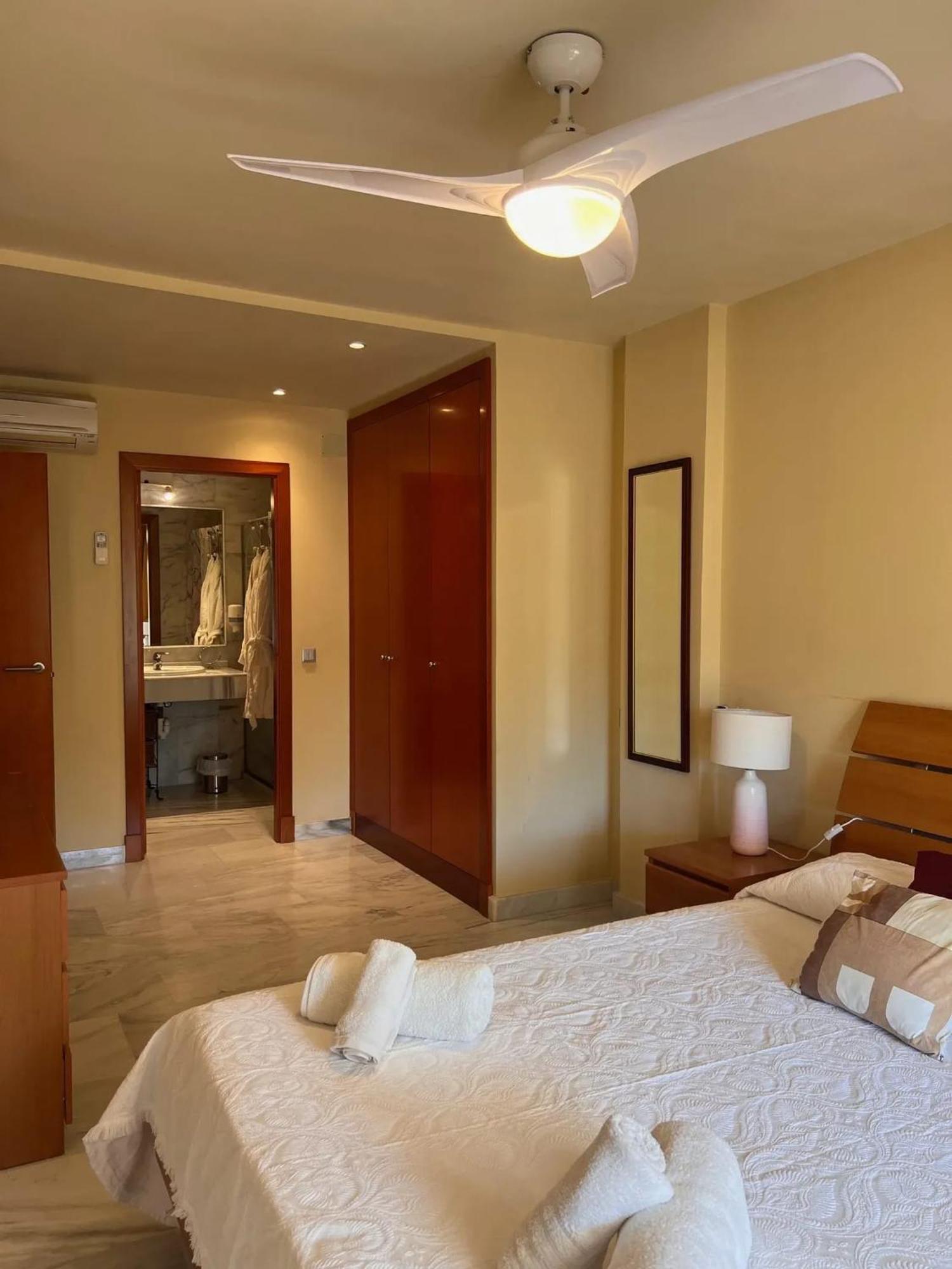 Elegant In Benahavis With Shared Pool 100 M²
