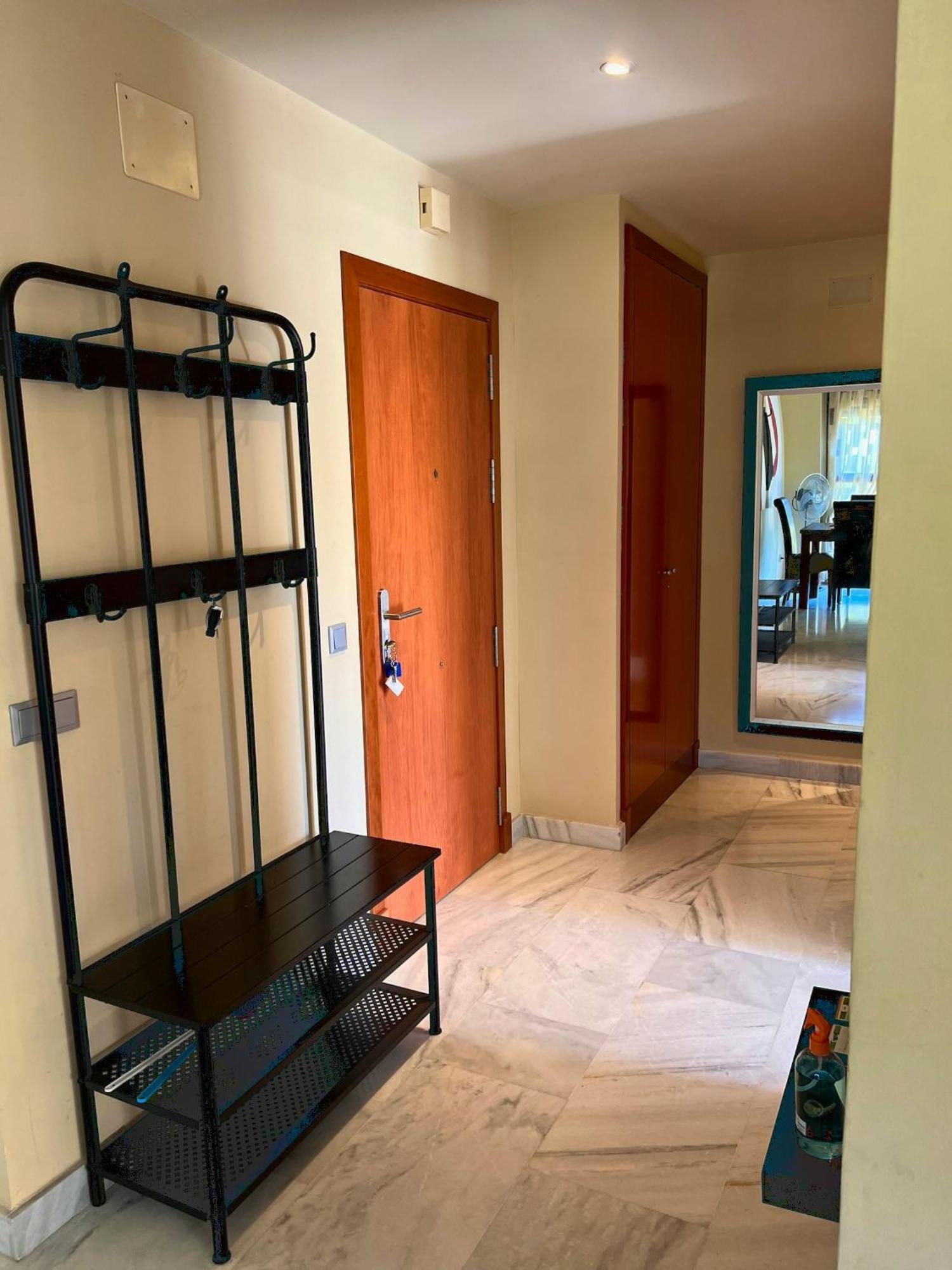 Elegant In Benahavis With Shared Pool 100 M² *