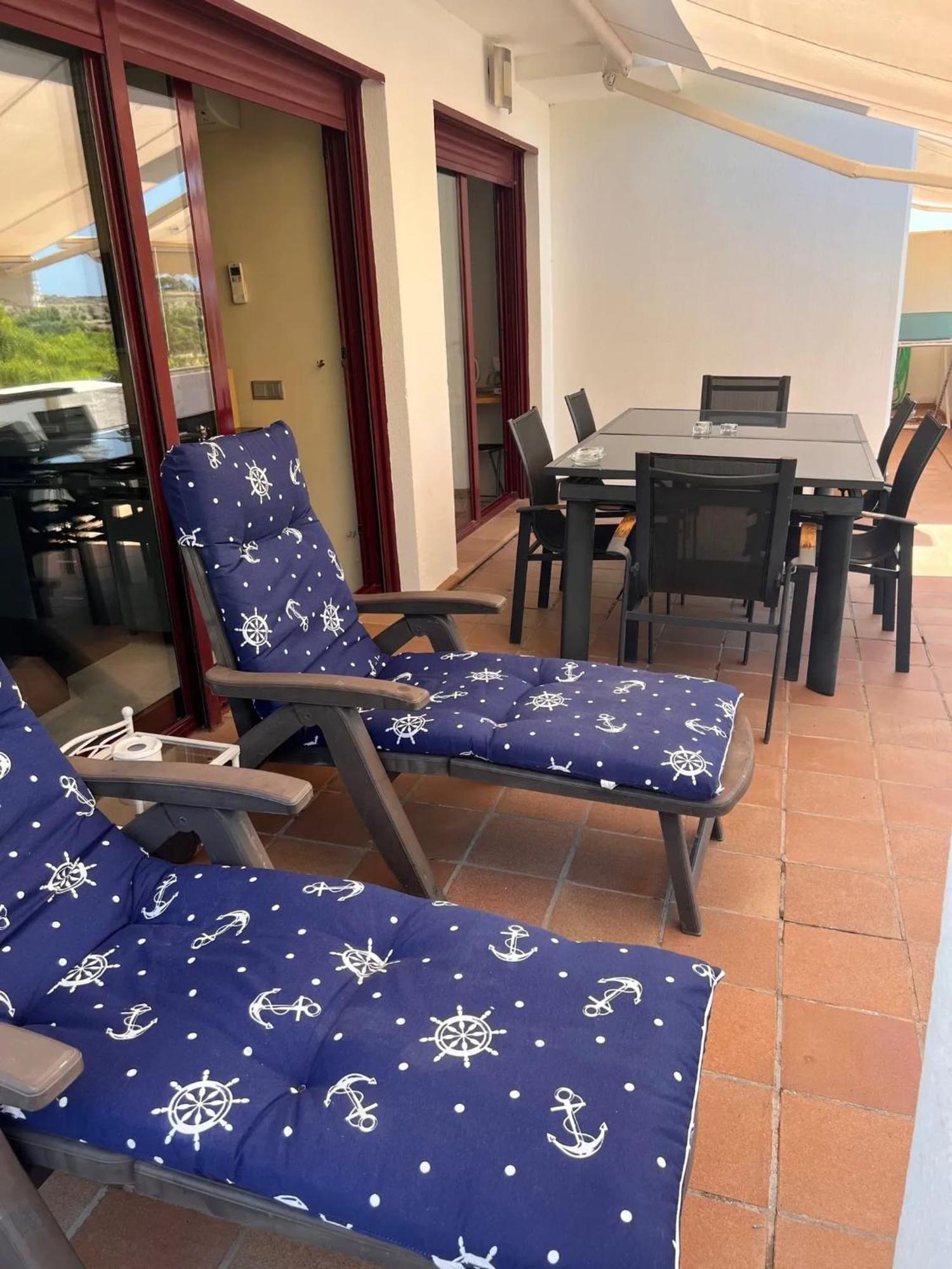 Elegant In Benahavis With Shared Pool 100 M² *