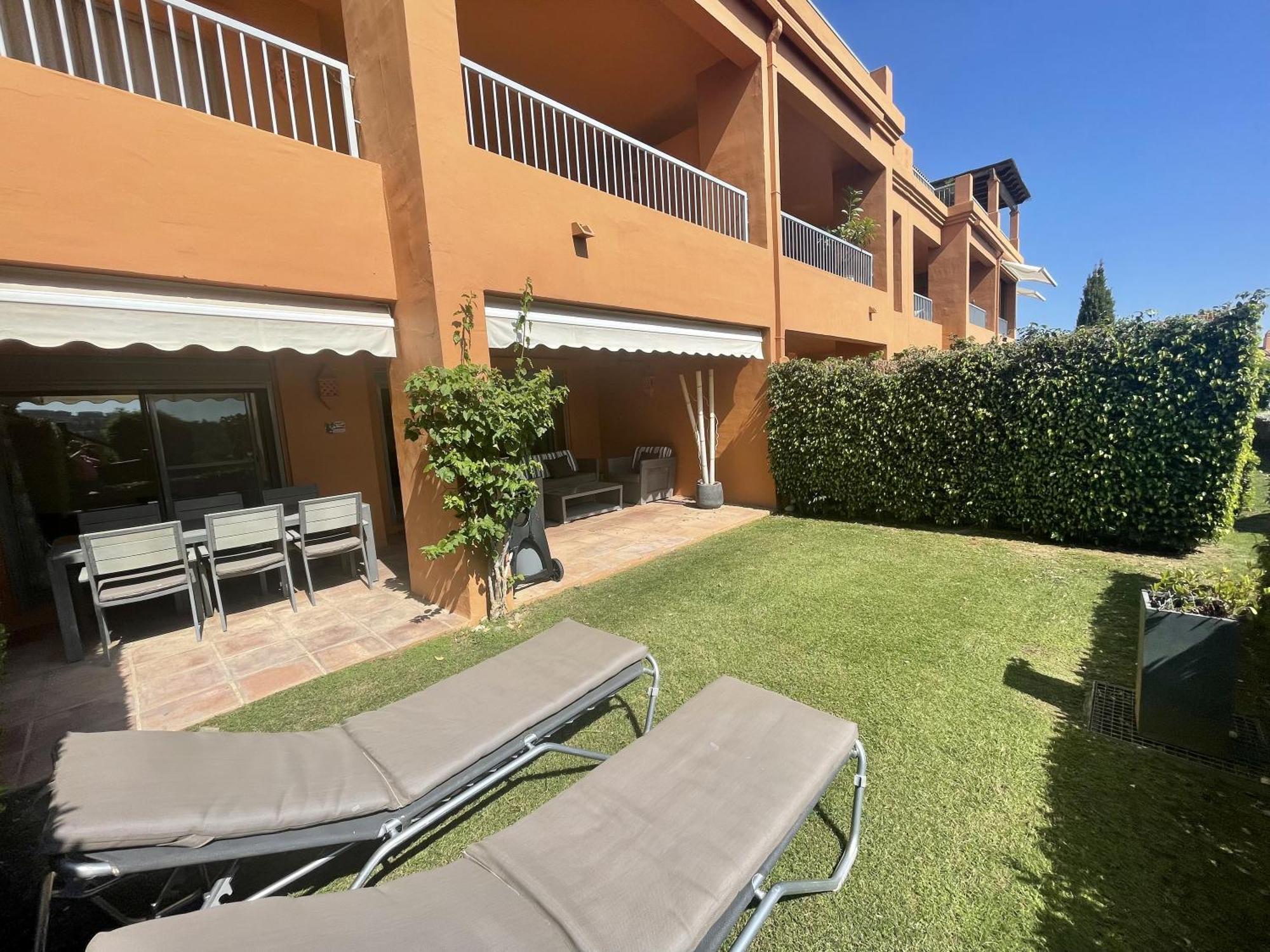 Luxury 2-bed In Benatalaya *