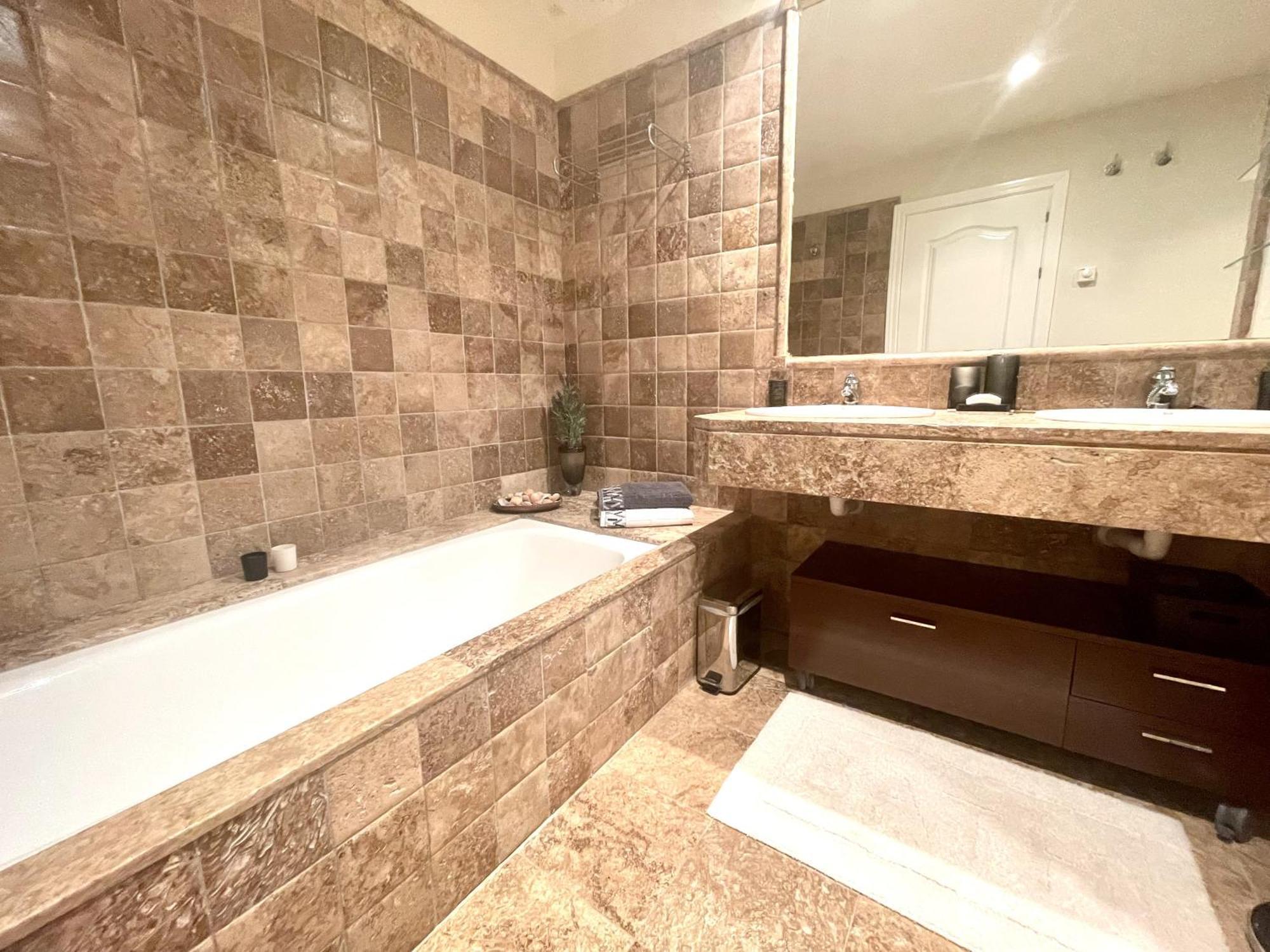 Apartment Luxury 2-bed In Benatalaya
