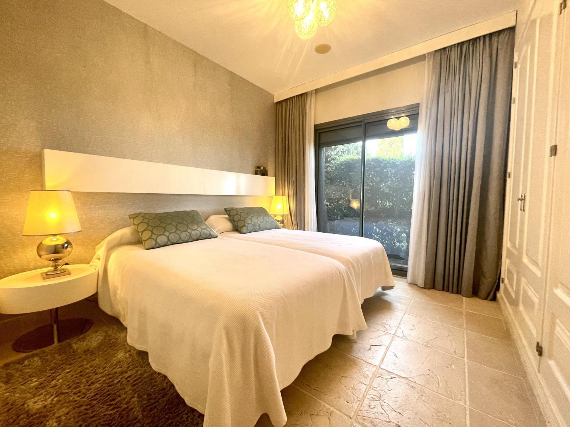 Luxury 2-bed In Benatalaya * Estepona