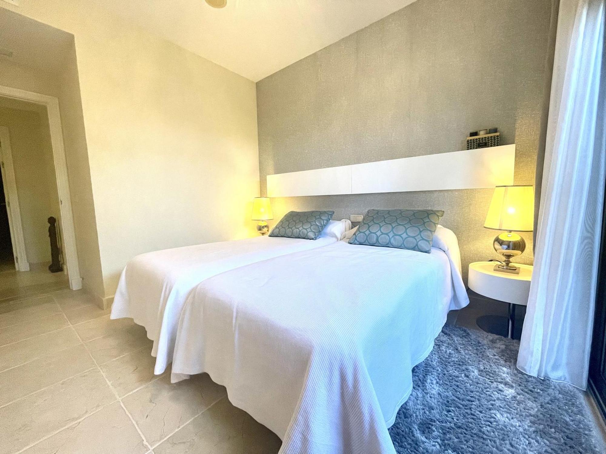 Apartment Luxury 2-bed In Benatalaya Estepona