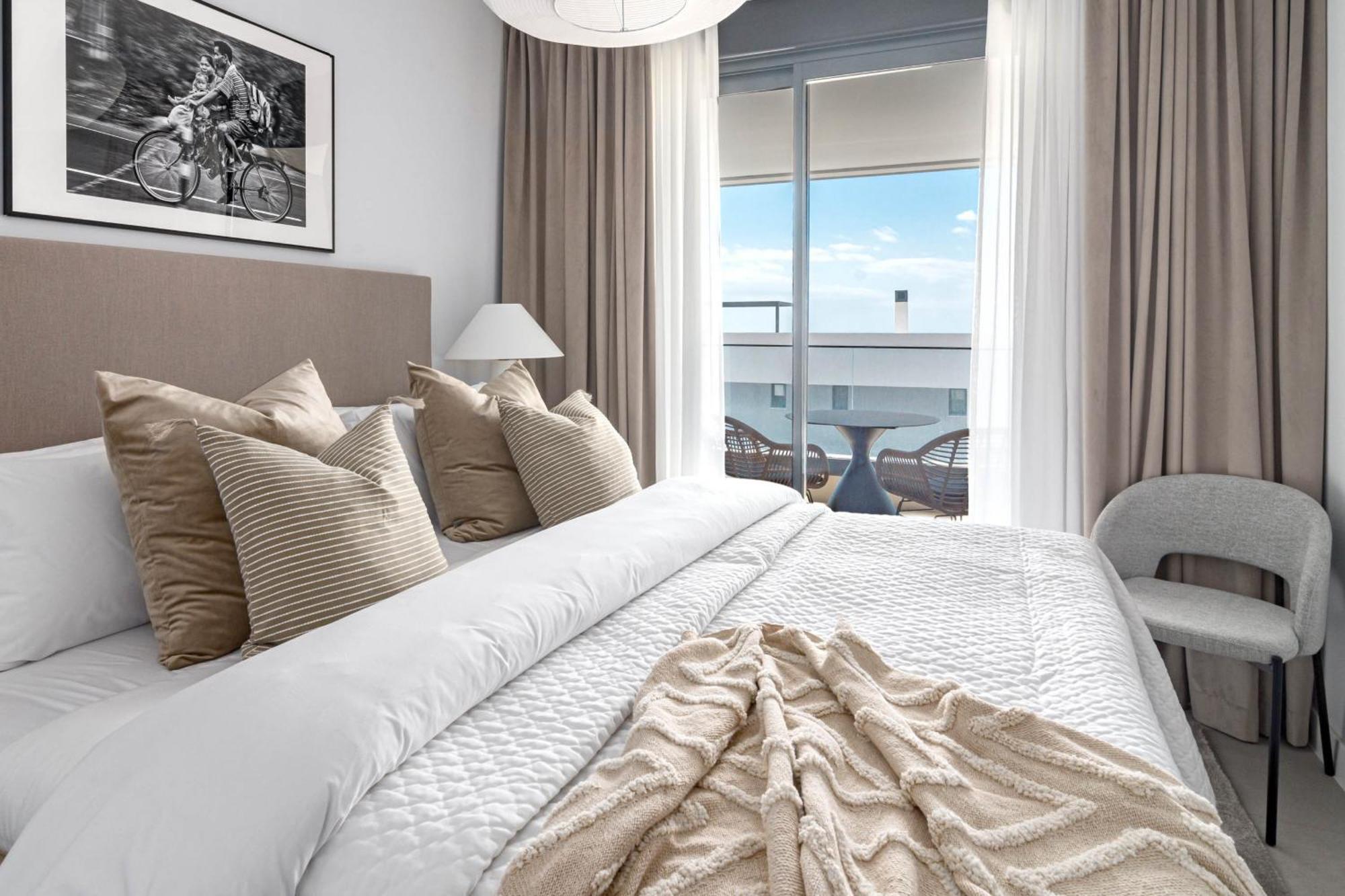 Lme133a- Stunning Flat Close To In * Estepona