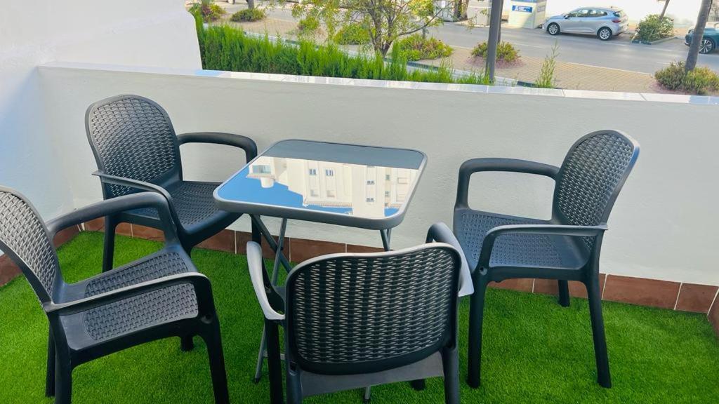 Un Balcon A Apartment