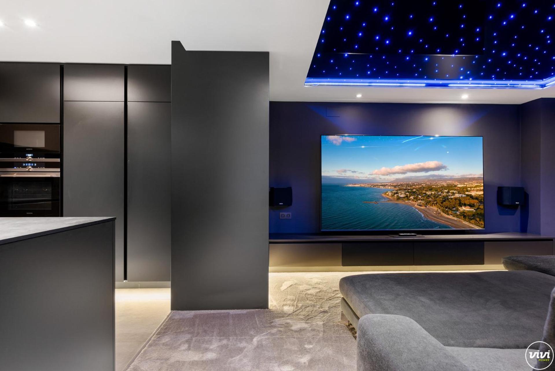 Vivi Homes -villa Carat Pool, Cinema, Golf & Terrace *