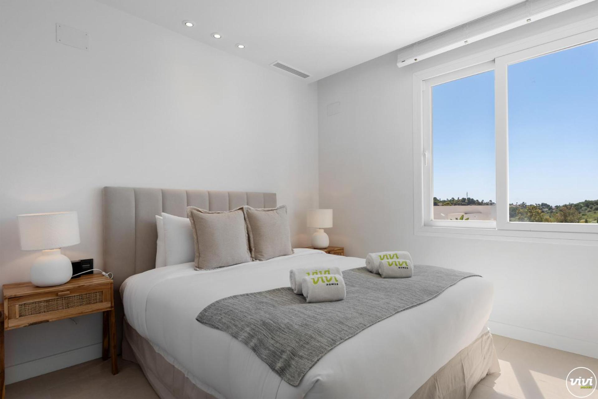 Vivi Homes -villa Carat Pool, Cinema, Golf & Terrace Villa Estepona