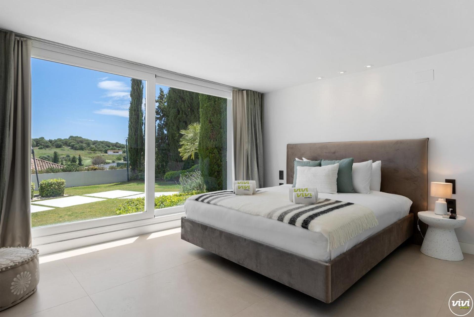 Vivi Homes -villa Carat Pool, Cinema, Golf & Terrace Estepona