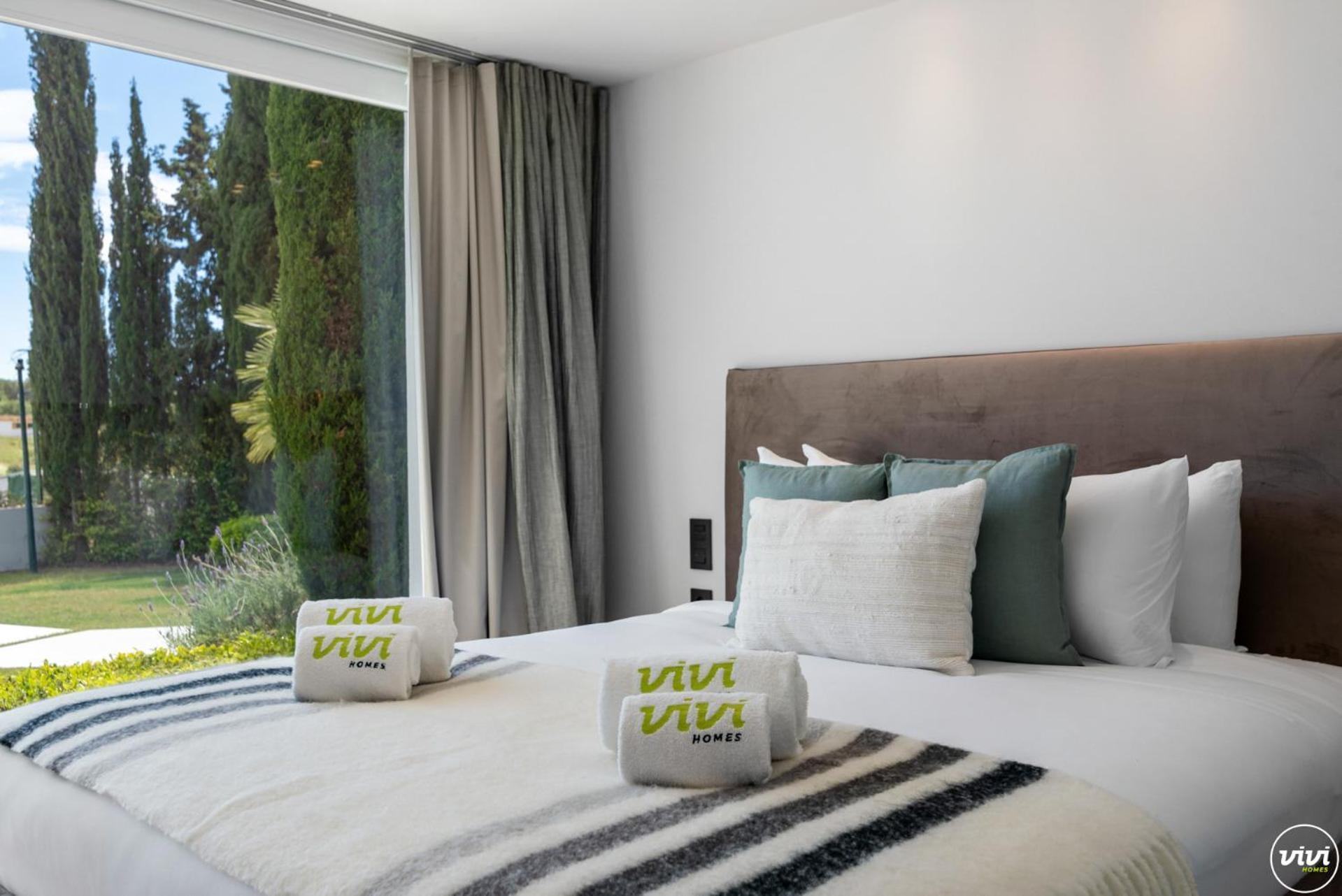 Villa Vivi Homes -villa Carat Pool, Cinema, Golf & Terrace Estepona