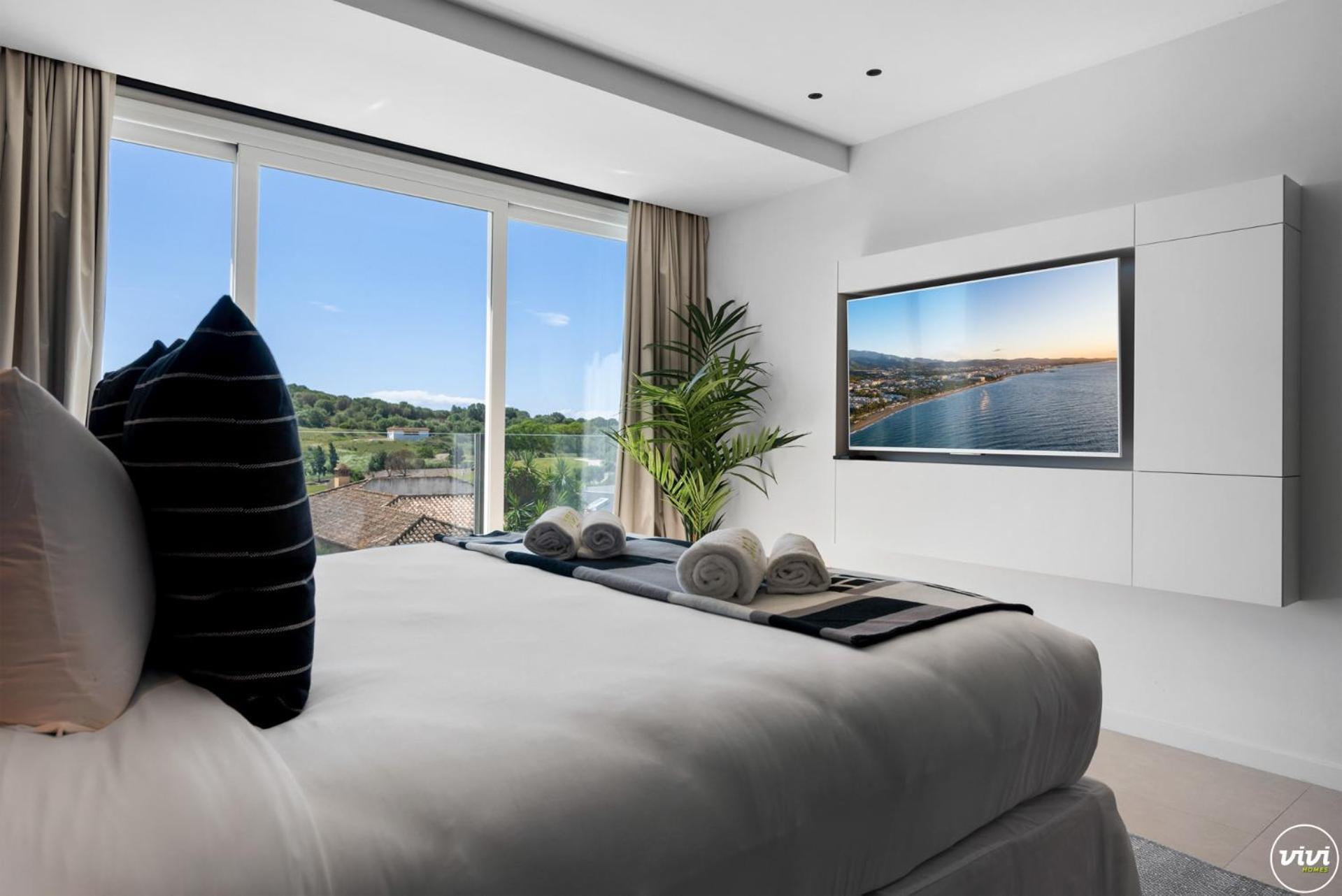Villa Vivi Homes -villa Carat Pool, Cinema, Golf & Terrace *