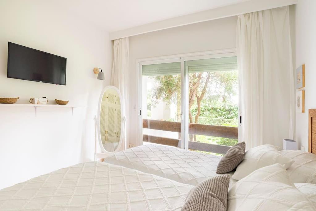 Precioso Bajo Recien Reformado Primera Linea Playa Apartment *