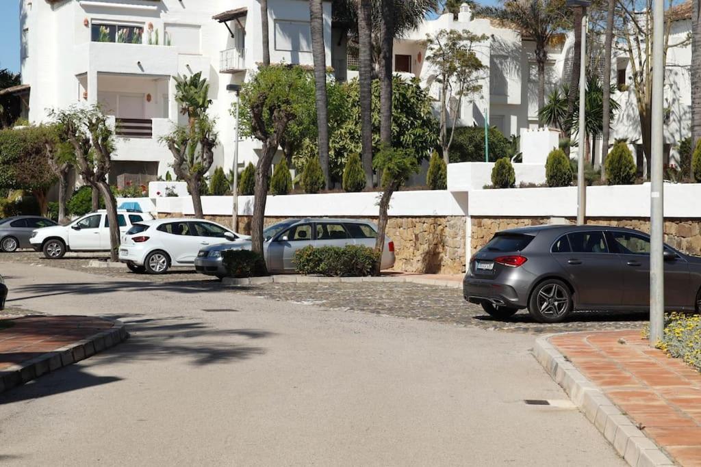 Precioso Bajo Recien Reformado Primera Linea Playa Estepona