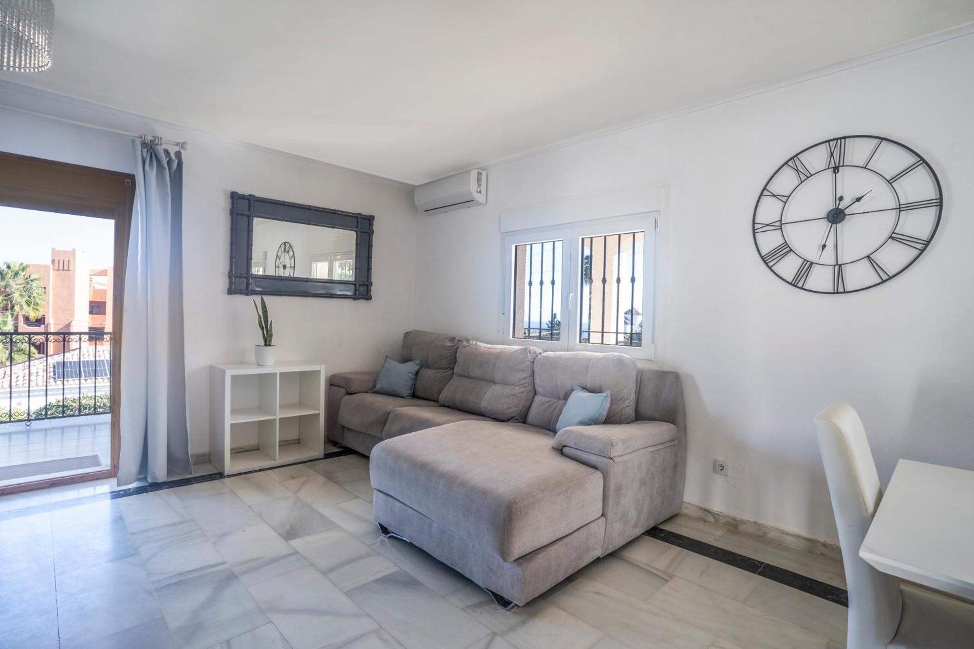 Villa Beautiful 5 Bedroom Villa, Sea Views, Private Pool, Newly Refurbished Estepona