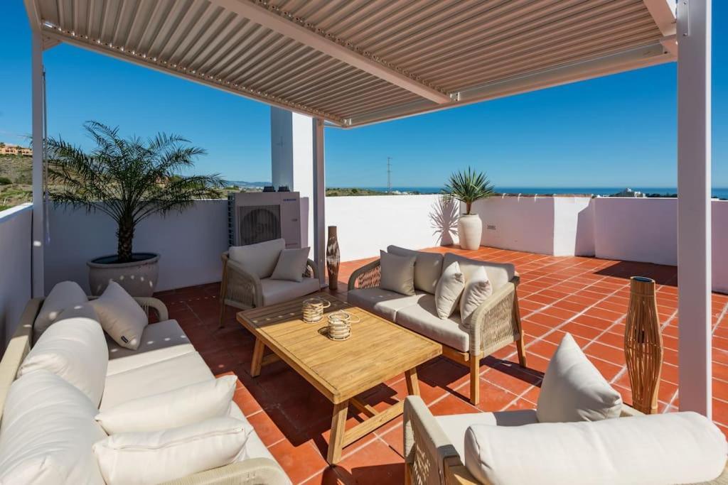 Gated Elegant Penthouse In Paraiso Pueblo Apartment Estepona