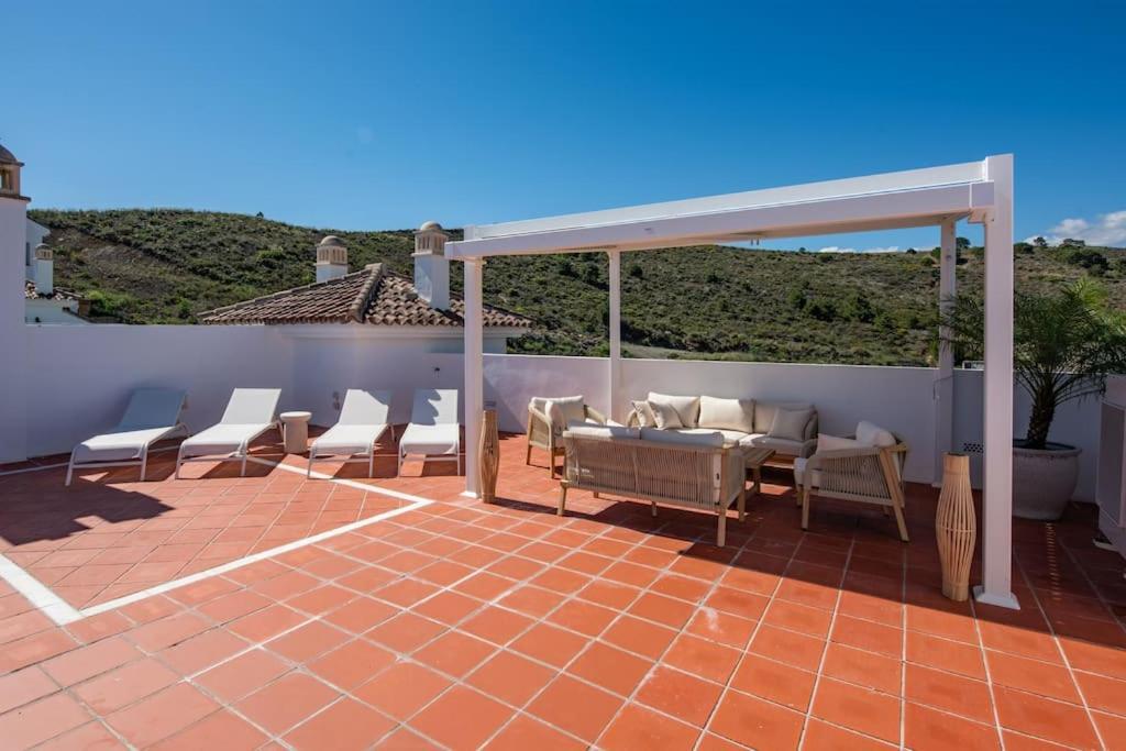 Apartment Gated Elegant Penthouse In Paraiso Pueblo *