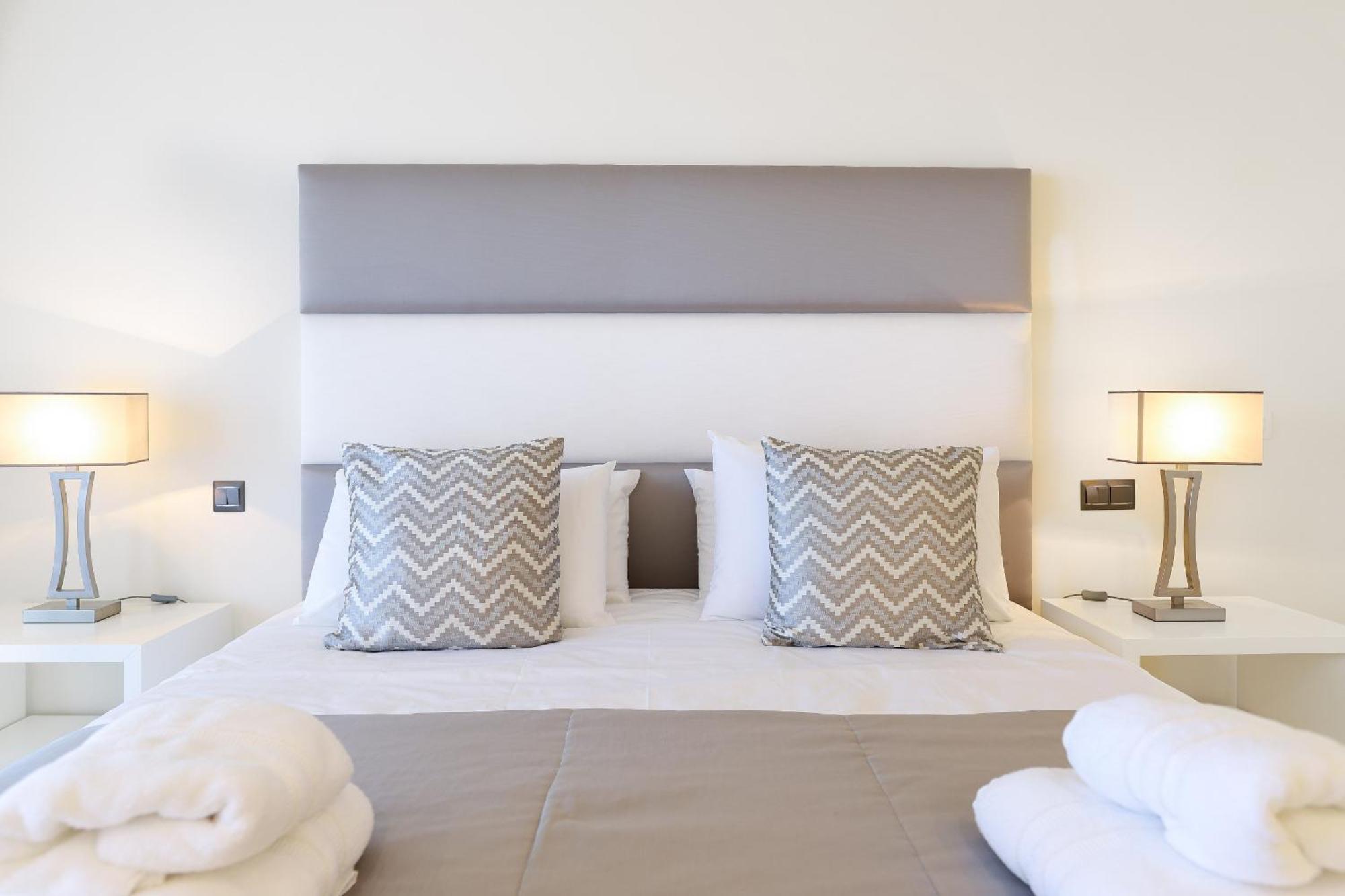 Doncella Luxury With Ocean View Apartment