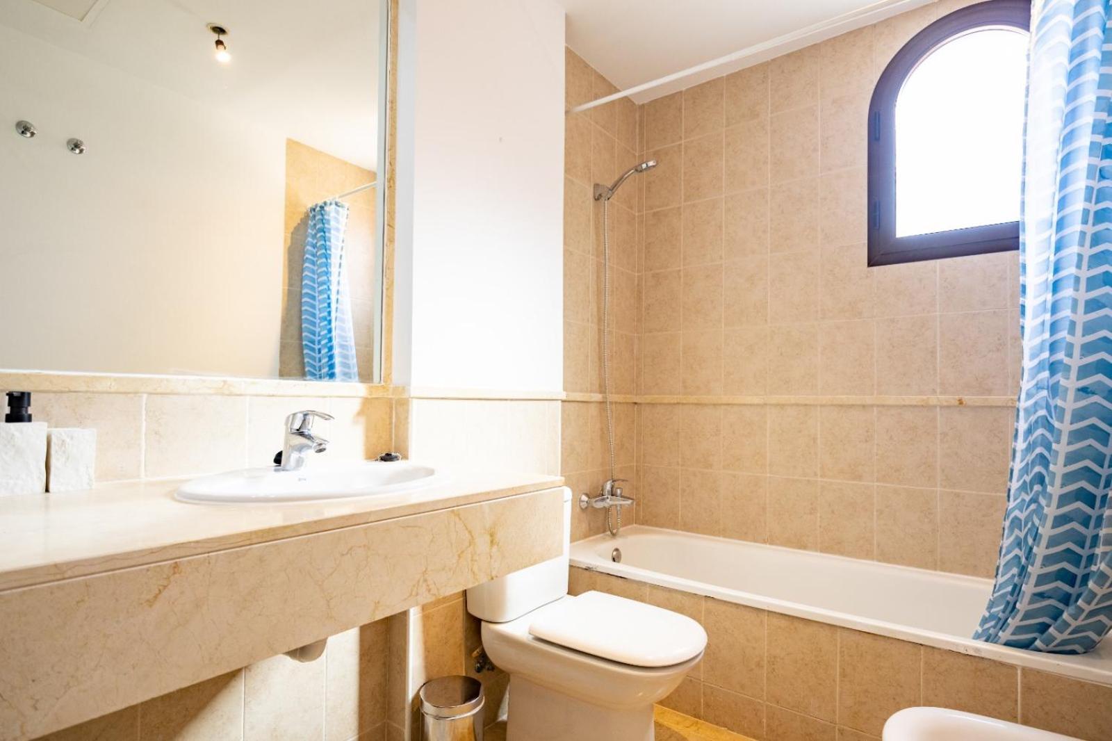 Increible Y Moderno Duplex Con Piscinas Y Preciosas Vistas *