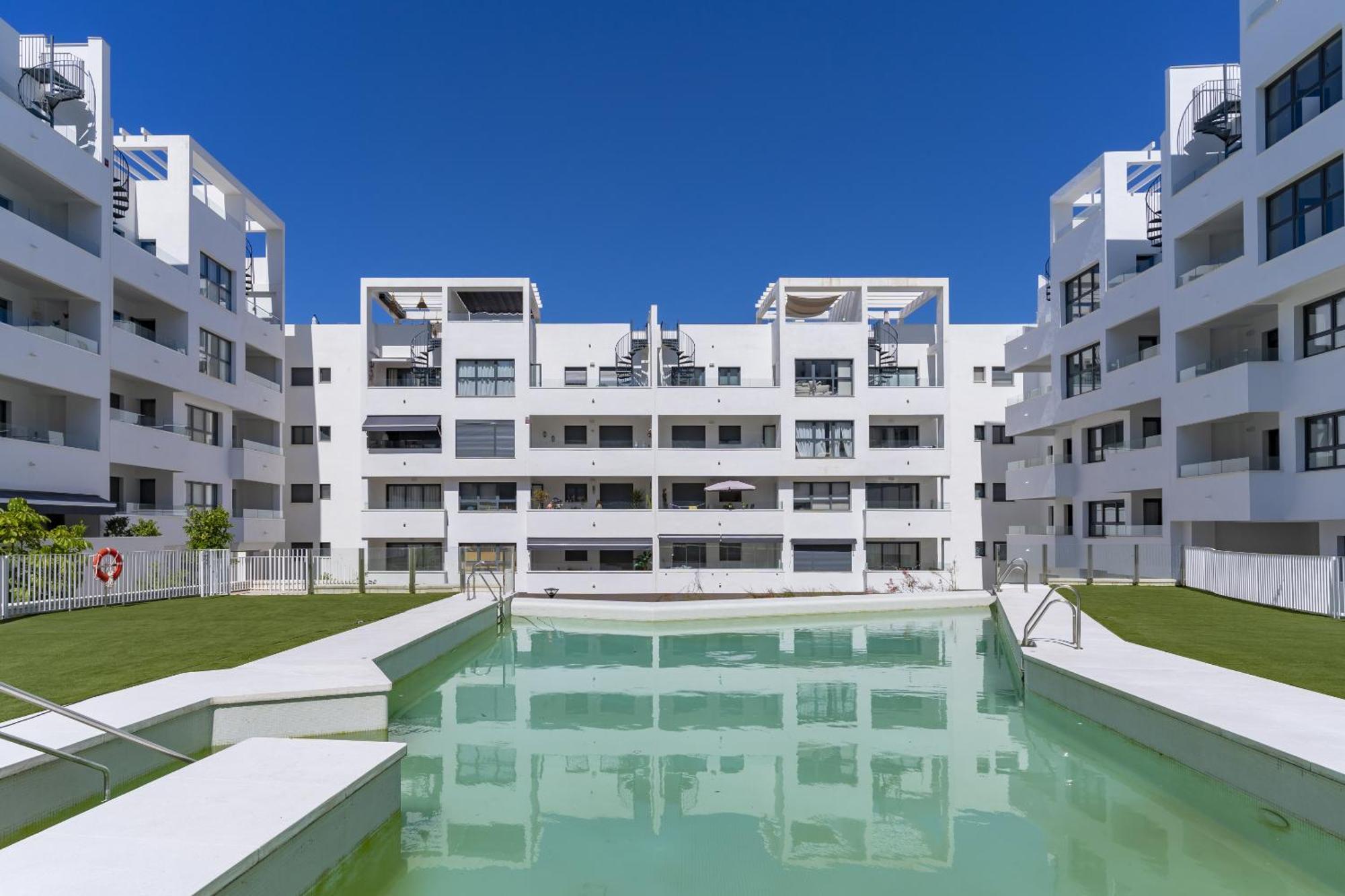 With Big Roof Terrace Apartment *