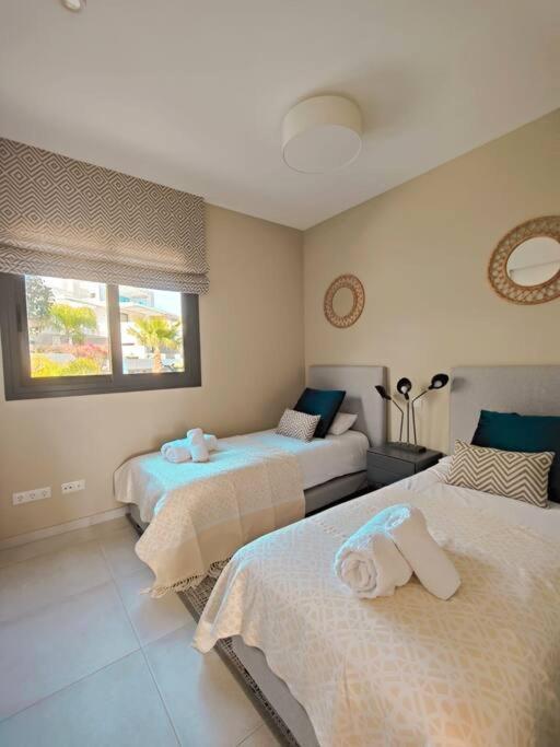 Luxury Golf & Private Garden Apartment *