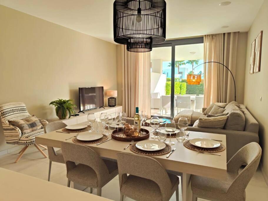 Apartment Luxury Golf & Private Garden Estepona