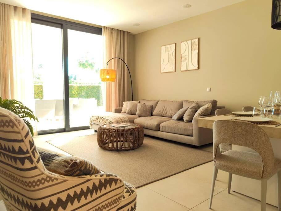 Luxury Golf & Private Garden