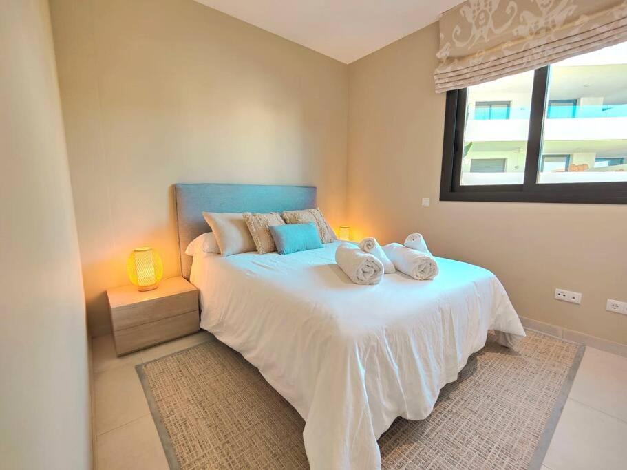Luxury Golf & Private Garden Apartment *