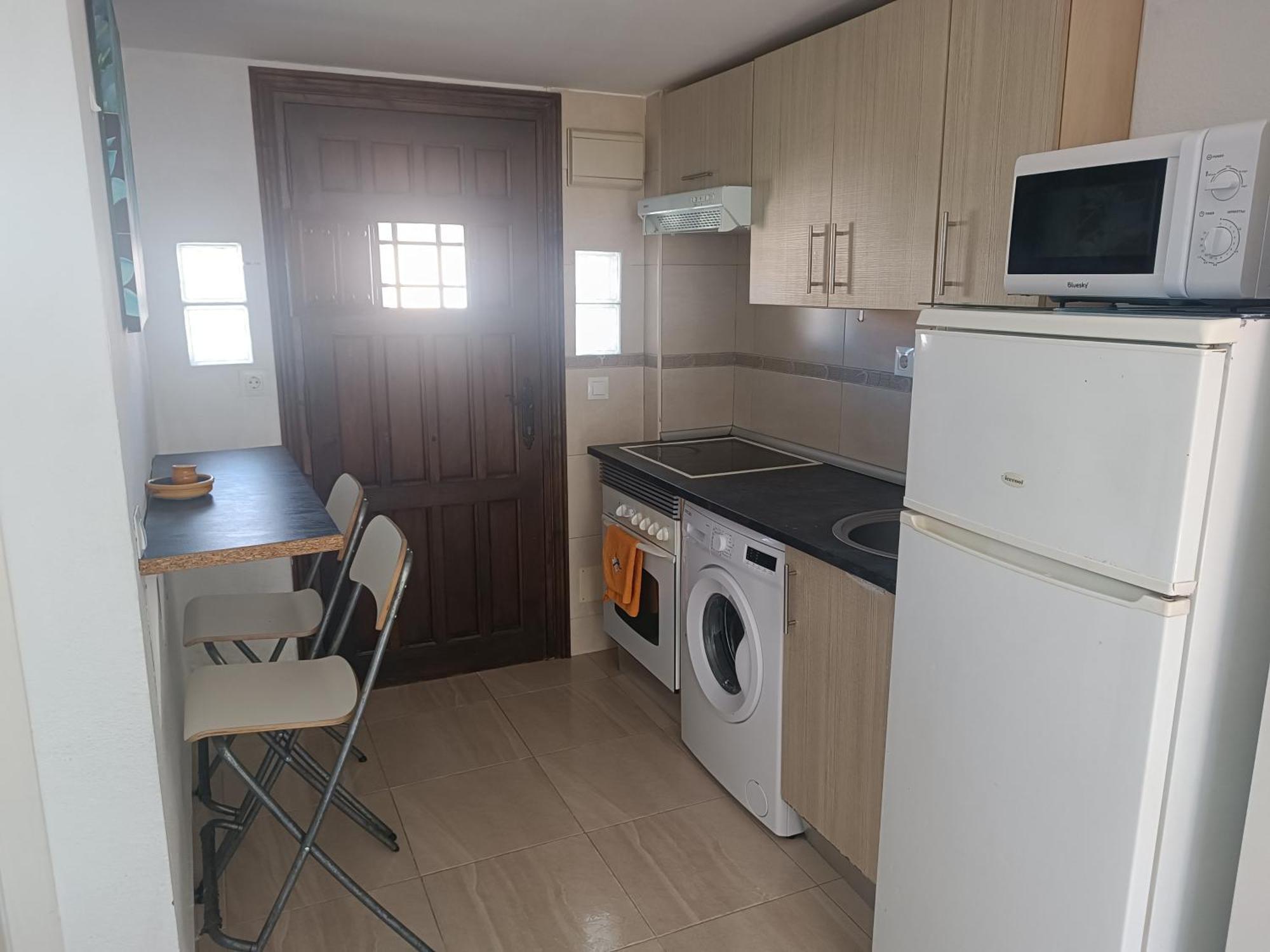 Estudio A 50mt Del Mar, Zona Palacio De Congresos - Apto 4 *