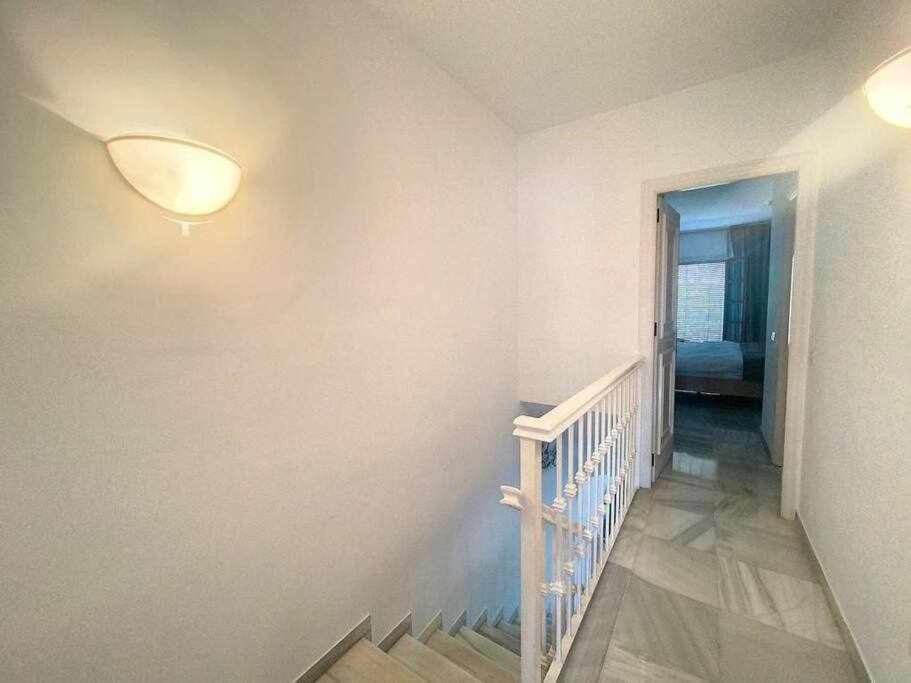 Apartment Townhouse For 7 People With Private Garden 10 Min From Puerto Banus *