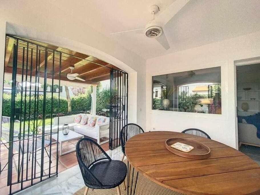 Townhouse For 7 People With Private Garden 10 Min From Puerto Banus