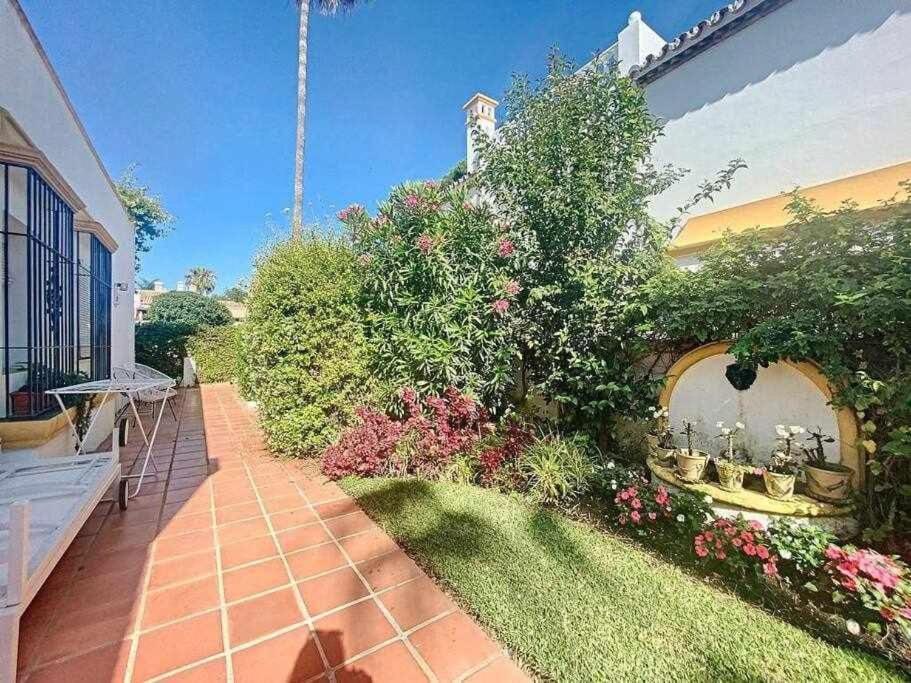 Townhouse For 7 People With Private Garden 10 Min From Puerto Banus * Estepona