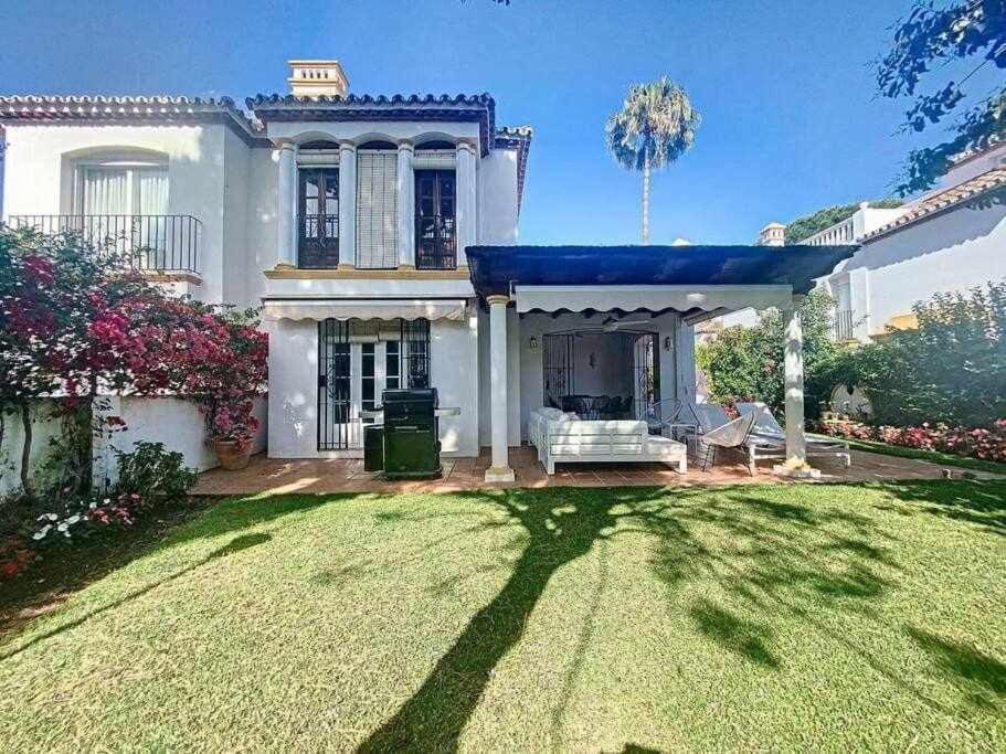 Townhouse For 7 People With Private Garden 10 Min From Puerto Banus