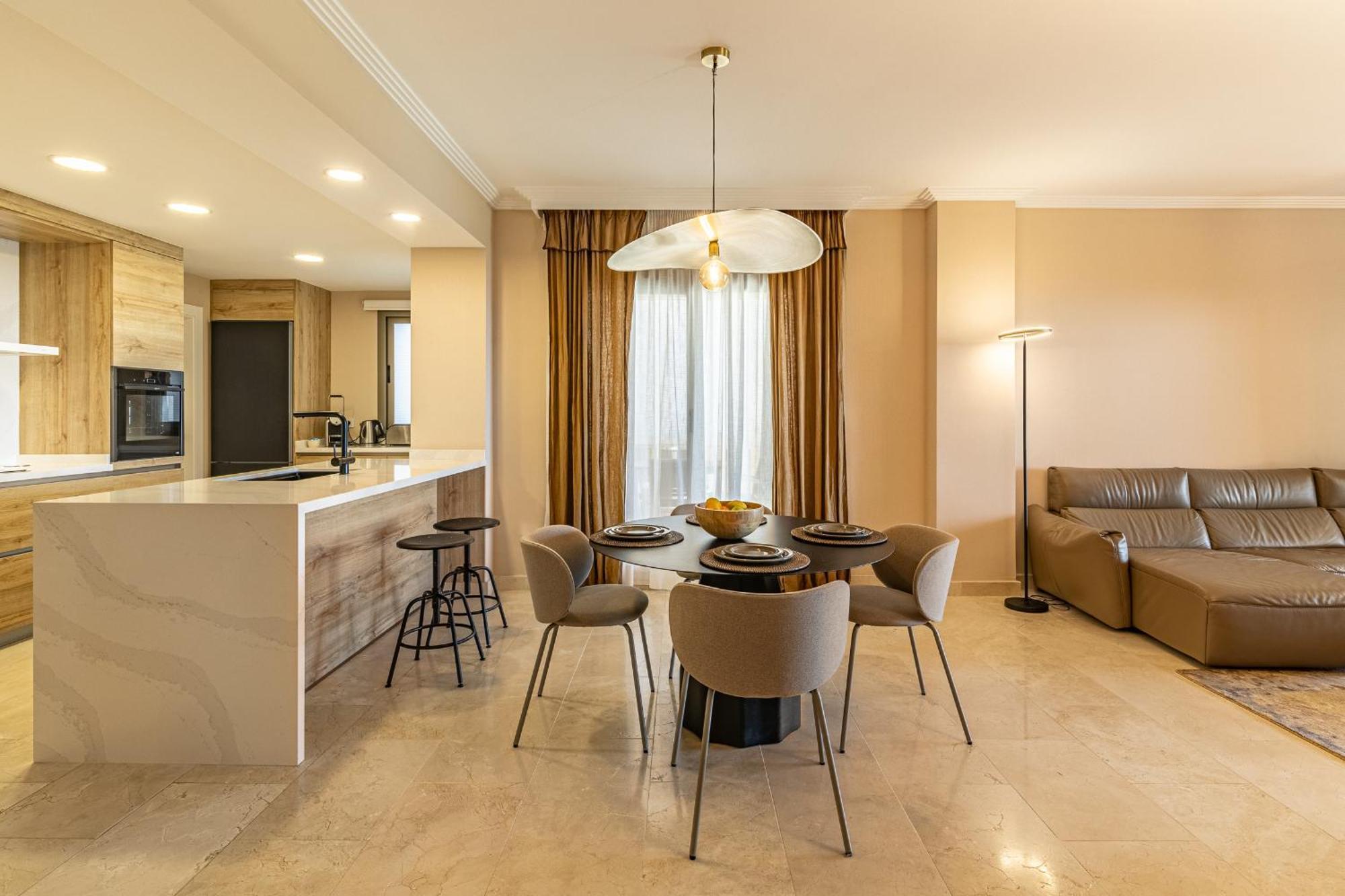Family With Sea Views In Hacienda De Cifuentes *