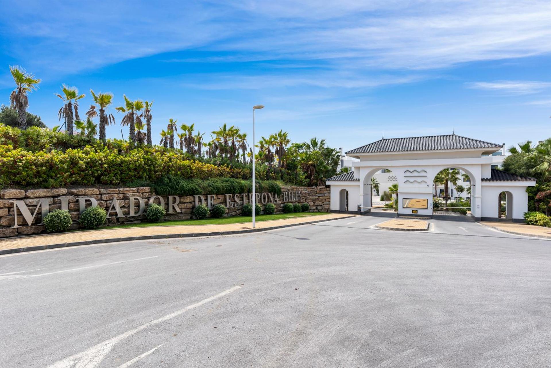 Casa Feliz - Luxury Mirador Apartment Estepona
