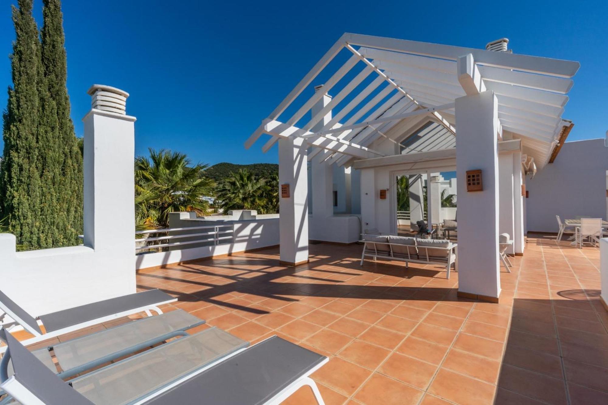 Al-321 Penthouse 3 Bedrooms Alcazaba Lagoon Apartment *