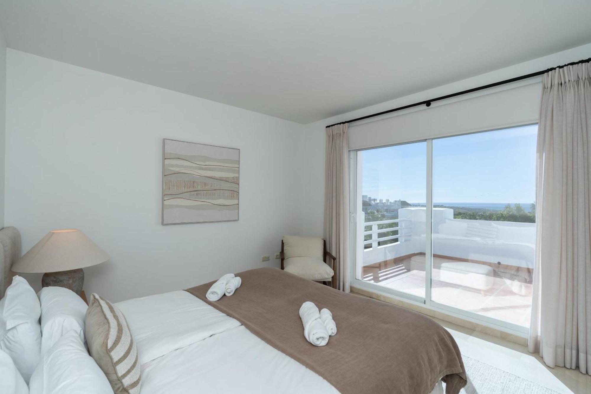Al-321 Penthouse 3 Bedrooms Alcazaba Lagoon