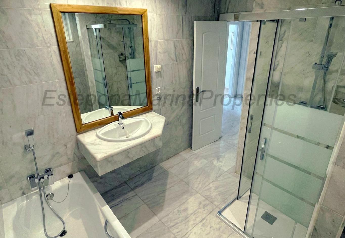 Emp 15, Large Beachside Apartment, El Coral, Apartment *